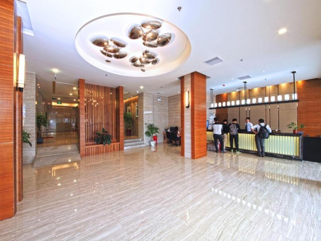 Greentree Inn Guangdong Jieyang Bus Terminal Station Ronghua Avenue Business Hotel Eksteriør bilde