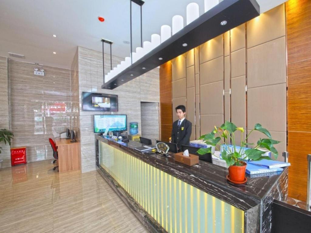 Greentree Inn Guangdong Jieyang Bus Terminal Station Ronghua Avenue Business Hotel Eksteriør bilde